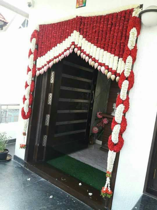 Red & White Drapping